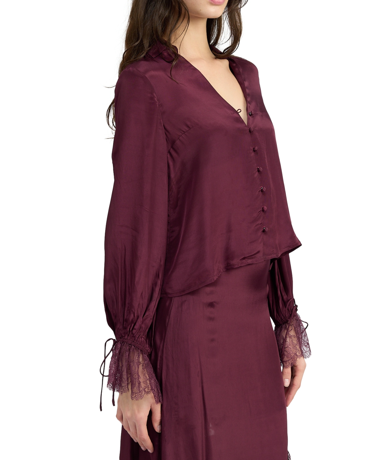 En Saison Women's Cover Lace-Cuff Collared Blouse