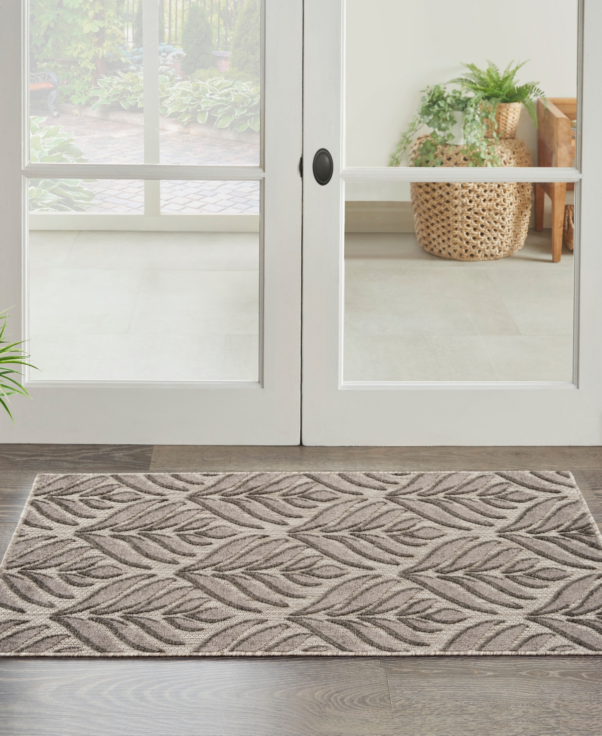 Nourison Home Aloha Alh35 2'8"x4' Area Rug In Charcoal