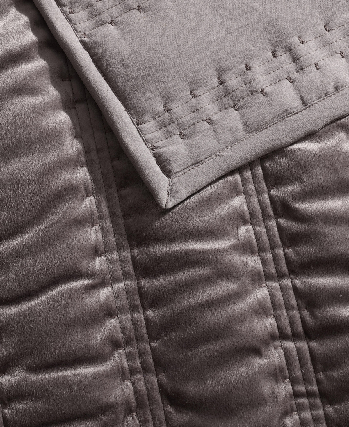 Closeout! Vera Wang Linear Stitch Velvet 3-Pc. Quilt Set