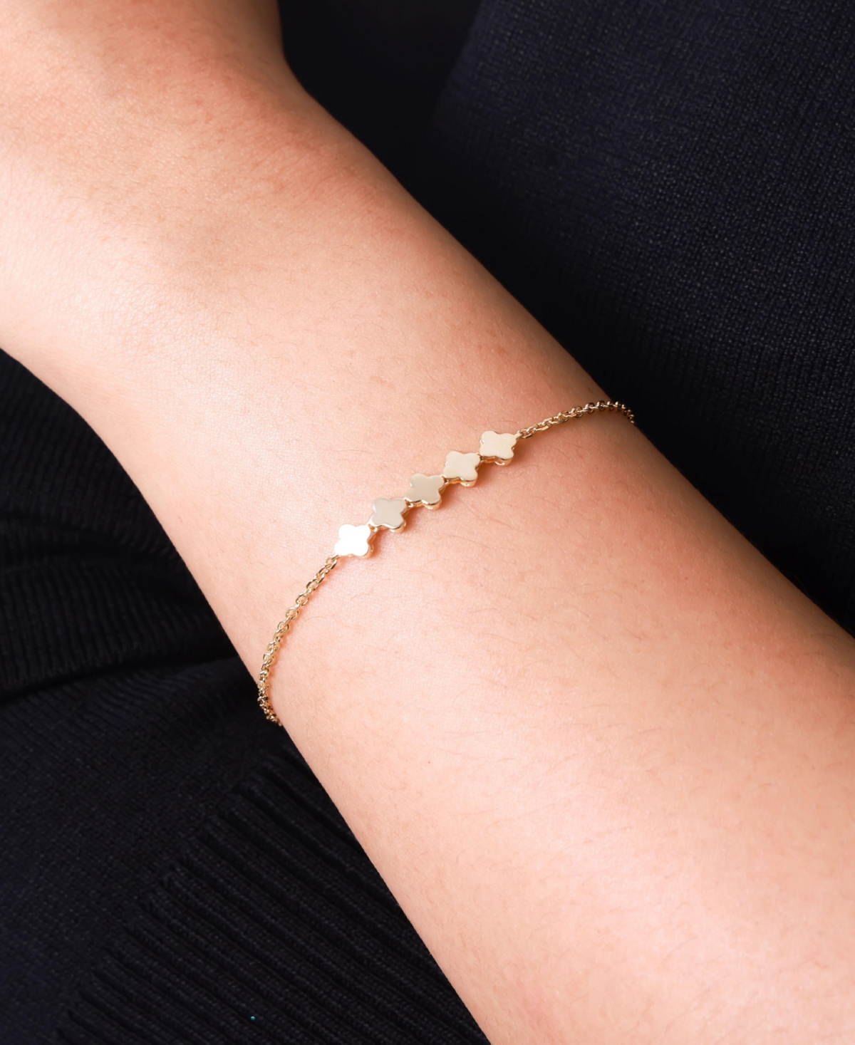Devata Clover Chain Bracelet in 14K 6.5 in adj to in, approx. 2.7 grams - Gold