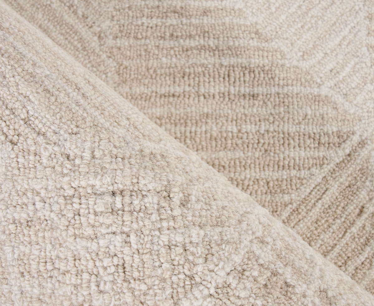 Exquisite Rugs Caprice 4758 5'x8' Area Rug In Beige