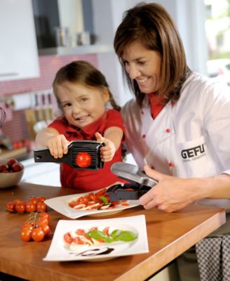 Stainless Steel 10 Serrated Blade Fruit and Vegetable Slicer