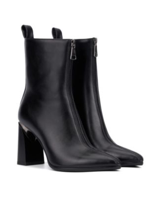 Women's Hyde Pointed Toe Ankle Boot