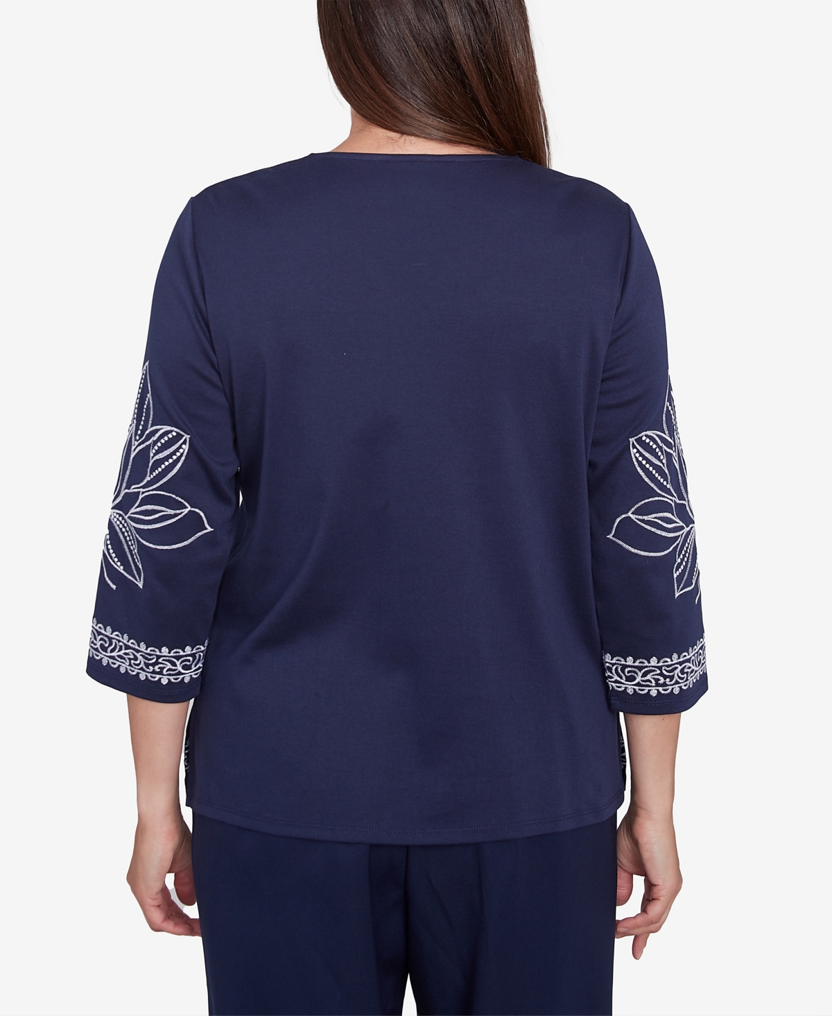 Alfred Dunner Plus Size Block Island Dynamic Floral Embroidered V-neck Top In Navy