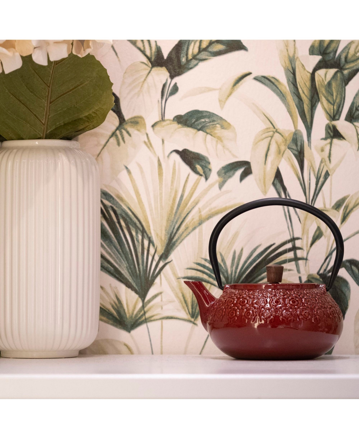 Minimal Enamelled Cast Iron Teapot