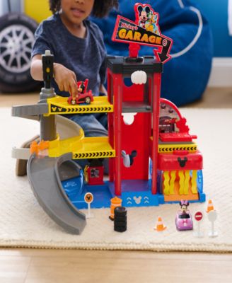 Ready to Race Garage Vehicle Toy