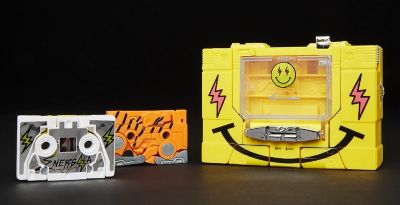 J. Balvintron Set of 3 | J. Balvin | Transformers G1 Collaborative