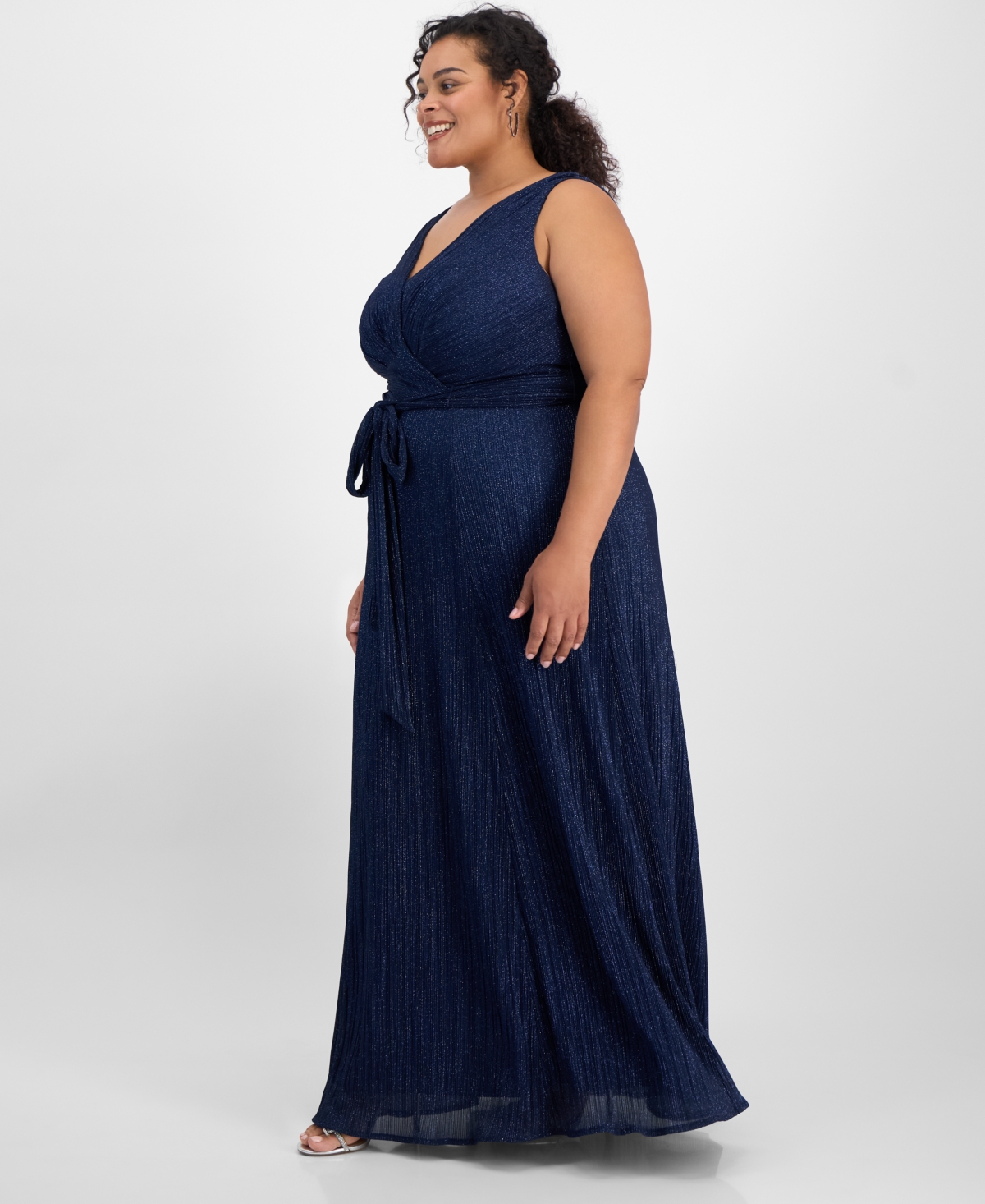 ALEX EVENINGS PLUS SIZE SLEEVELESS V-NECK A-LINE GOWN 