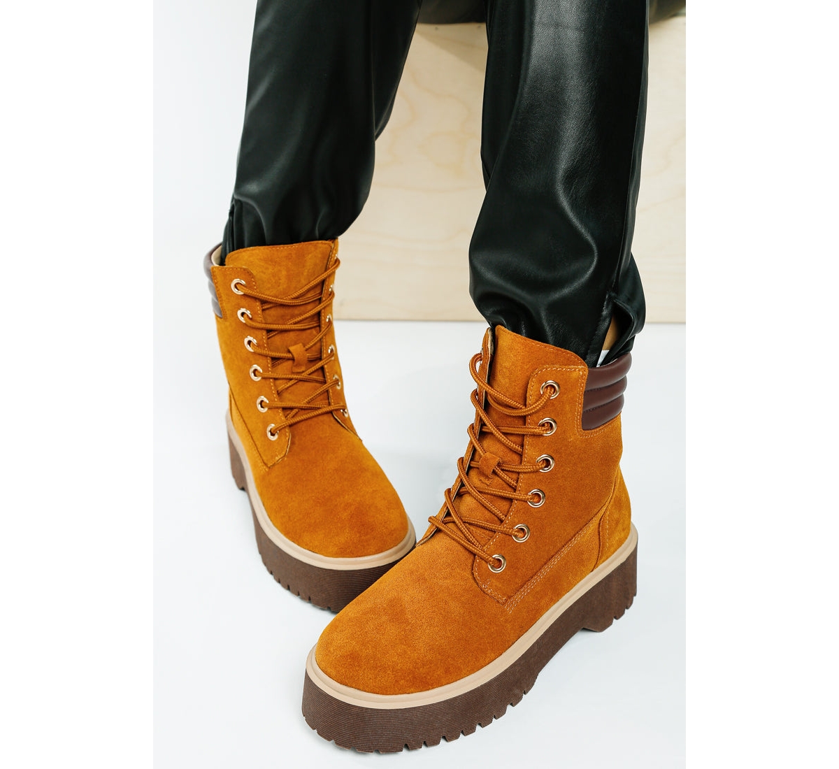 Parula High Ankle Suede Boots