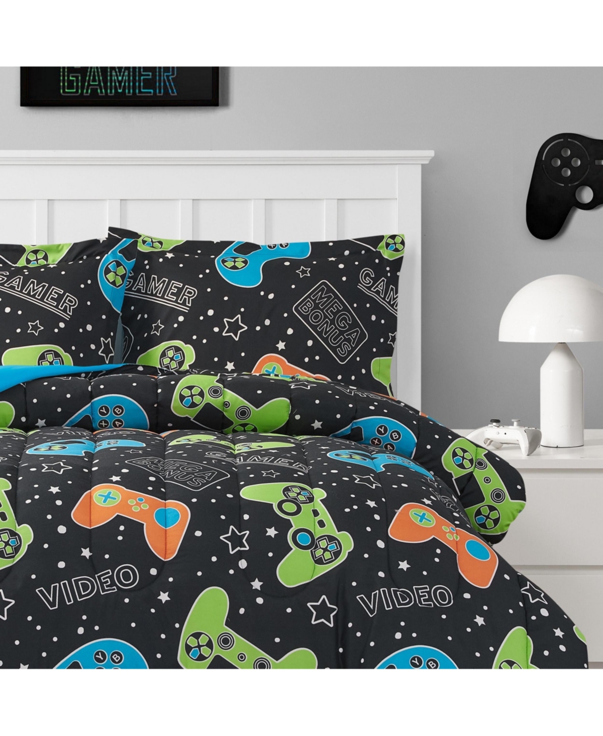 Alex + Bella Video Gamer Set Black -Piece Ultra Soft Microfiber Comforter Set
