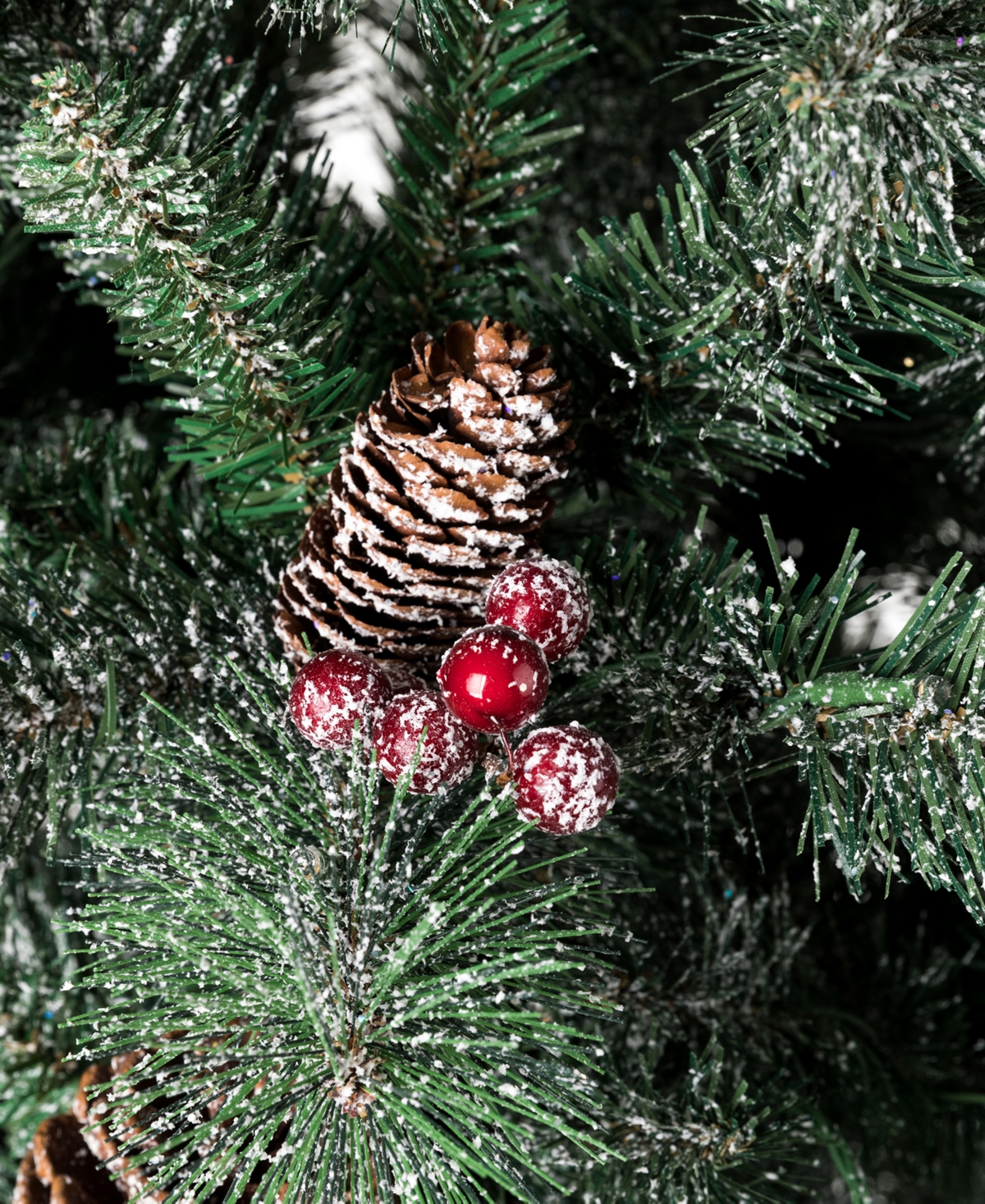 Glitzhome Pre-lit Flocked Pine Artificial Christmas Porch Tree, 5 Feet In Multi Color