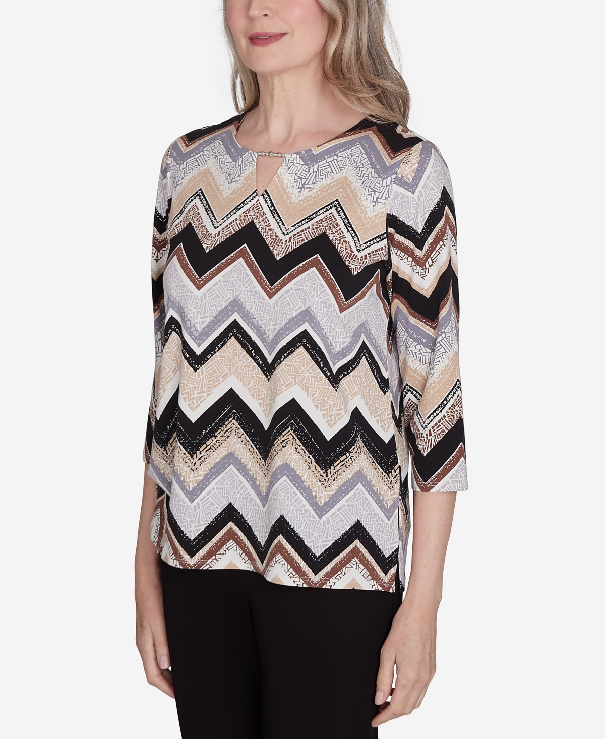 Alfred Dunner Petite Key Items Zig Zag Split Neck Top In Black,tan
