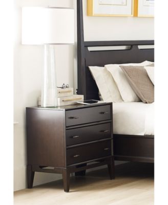 Addelyn 3 Pc. Set (California King Poster Bed, Dresser & 3-Drawer Nightstand)