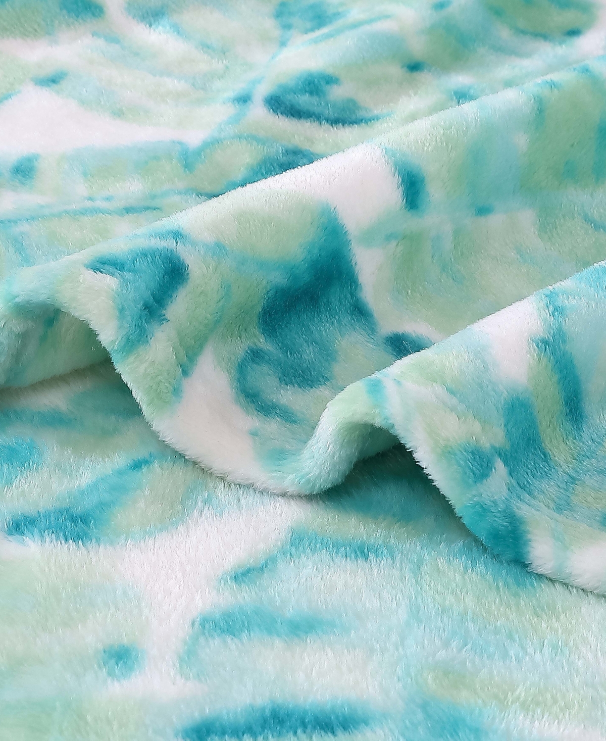 Tommy Bahama Home Ultra Soft Plush Fleece Throw, 70" X 50" In Green