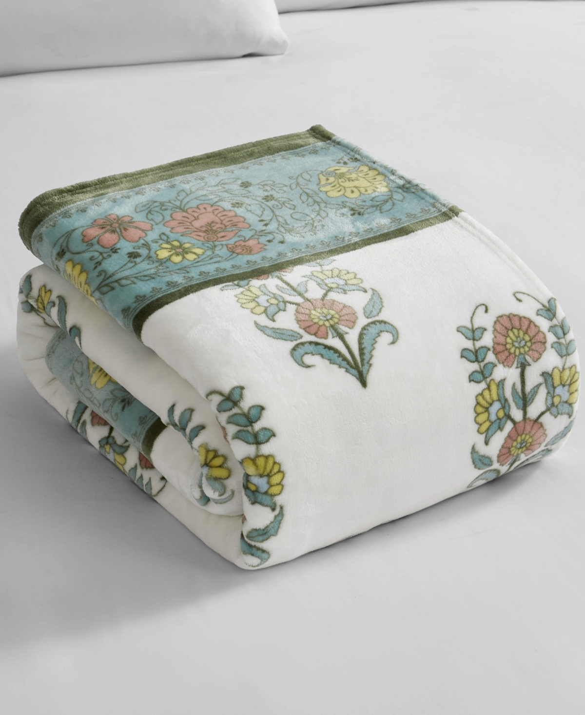 Jessica Simpson Plush Ultra Soft Throw, 50" X 70" In Serenity Floral