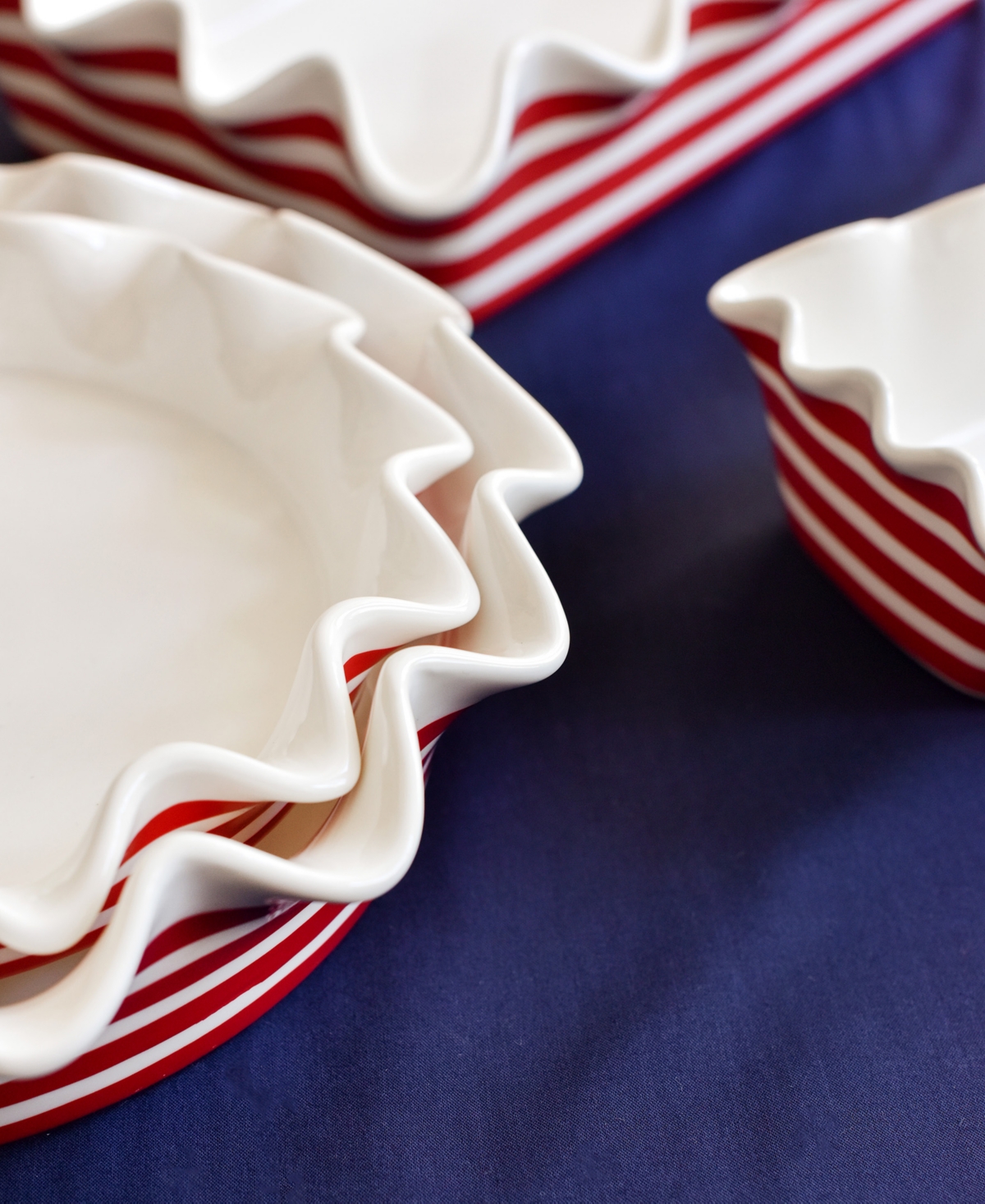 Coton Colors Stripe 8" Ruffle Pie Dish In Red