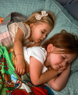 Kids Woodlands Wonderland Collectible Character Seek-and-Find Throw Blanket