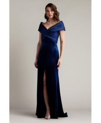 Women's Baxter Portrait Collar Gown