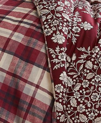 Christmas Carol 4-Pc. Holiday Comforter Set, Twin/Twin XL
