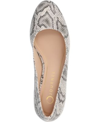 Women's Saarii Round Toe Block Heel Pumps