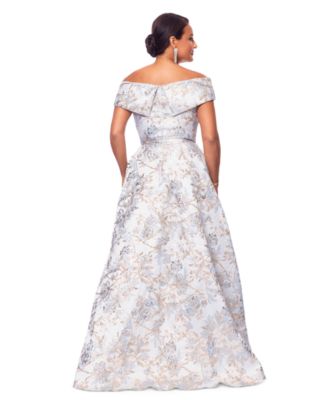 Women's Sweetheart-Neck Metallic-Jacquard Ball Gown