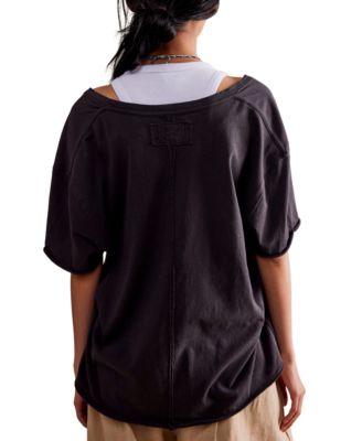 Juniors' Nina V-Neck T-Shirt