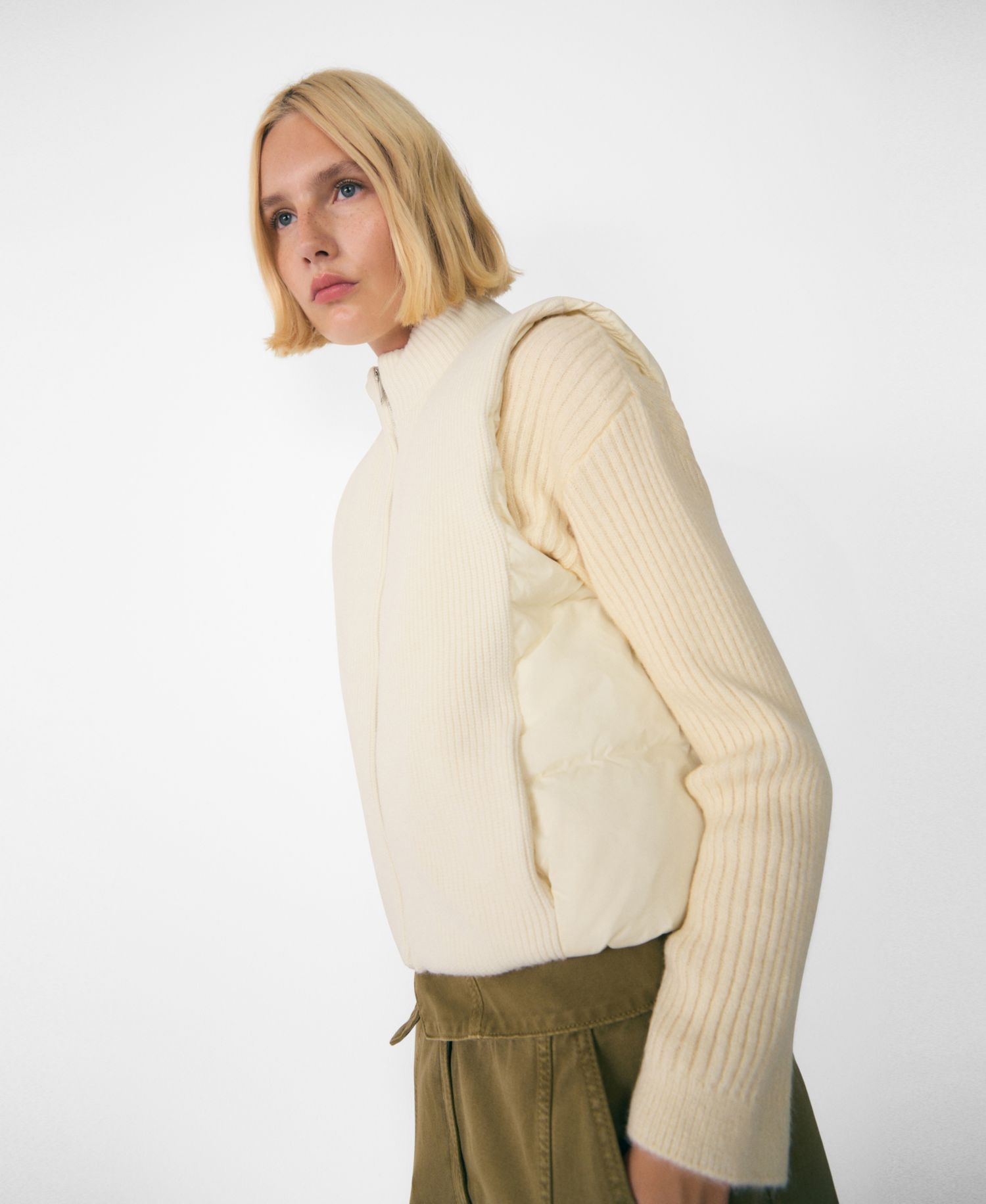 Women's Contrasting Knit Vest