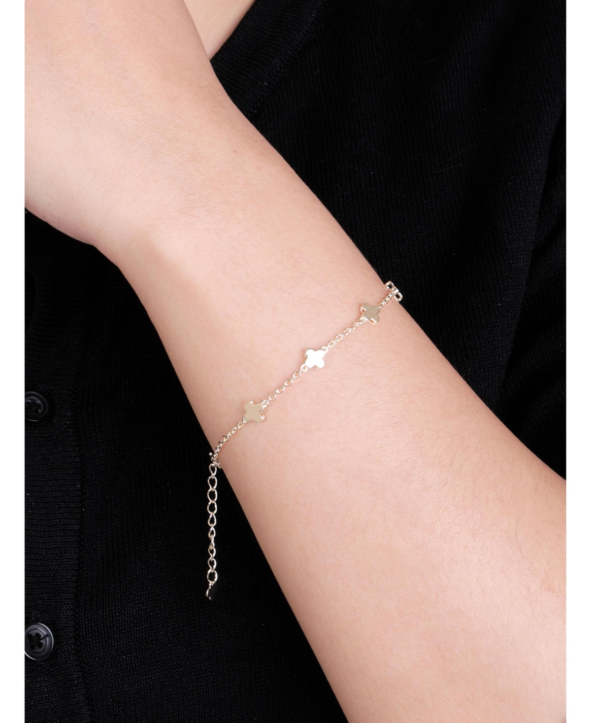 Devata Clover Chain Bracelet in 14K 6.5 in adj to in, approx. 3.1 grams - Gold