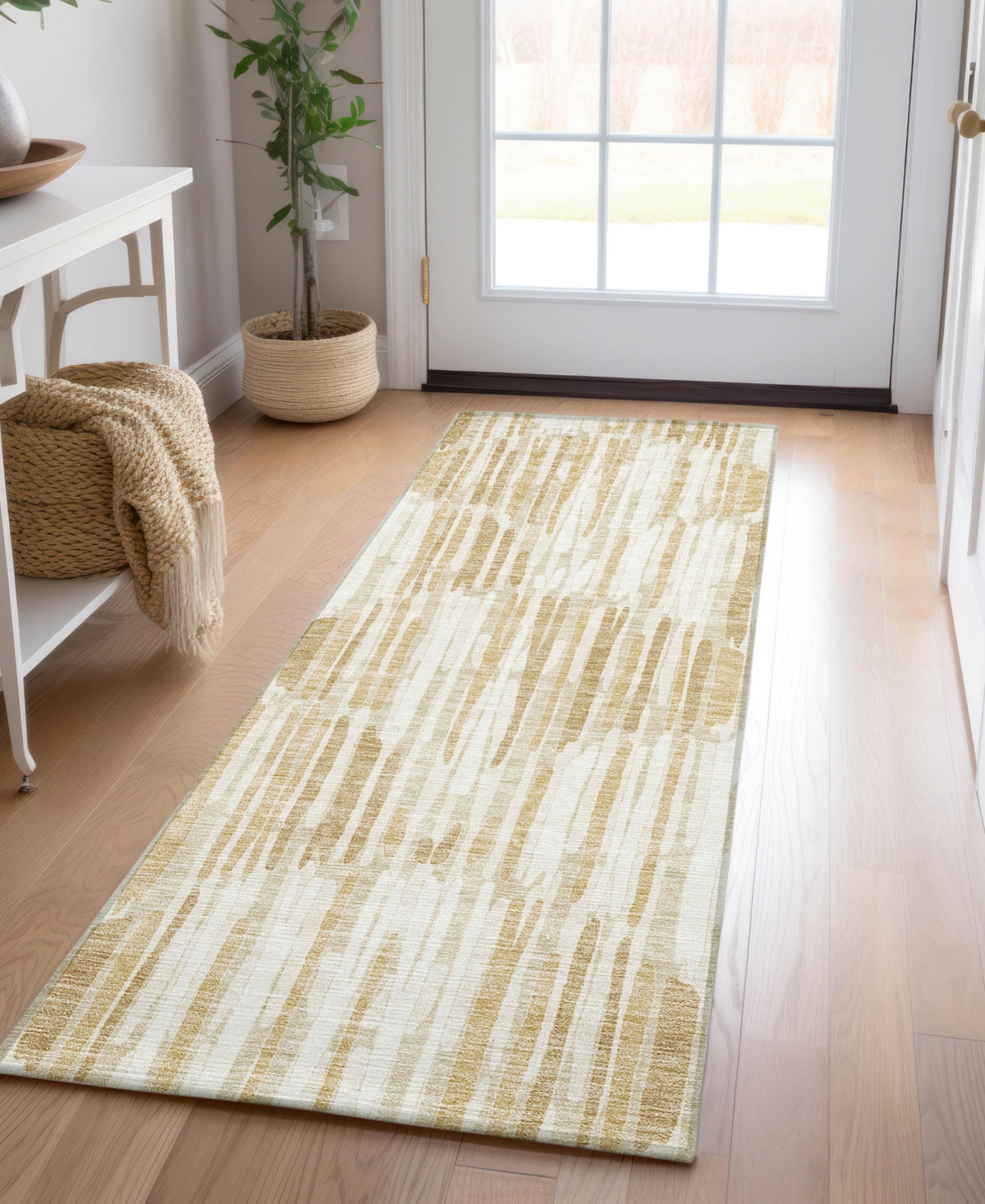Addison Chantille Acn739 2'3"x7'6" Runner Area Rug In Gold