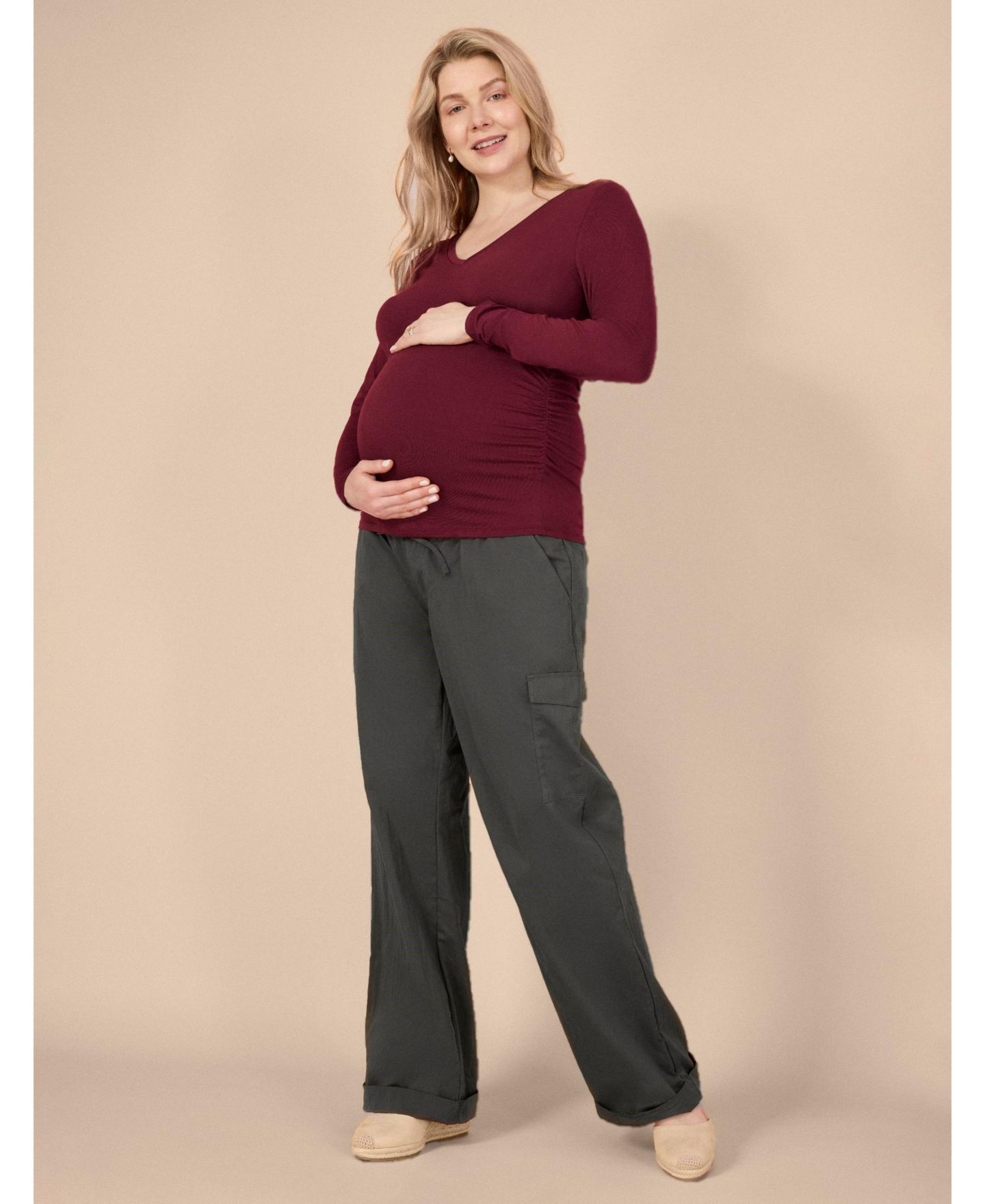 Женские брюки Motherhood Maternity Maternity Under the Belly Utility Cargo Relaxed Fit Pant - Motherhood, цвет: Beluga — фото 3