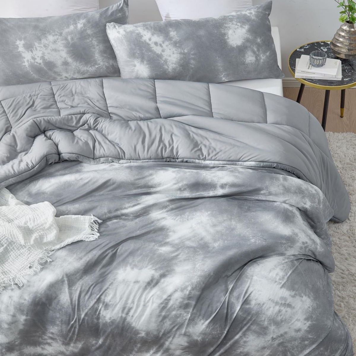 Byourbed Chilly Moon - Coma Inducer Oversized Cooling Comforter -- Lunar gray