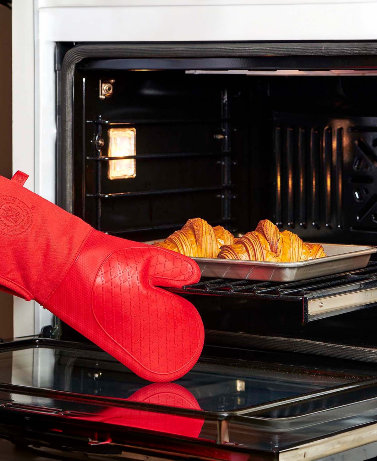 King Arthur Baking Company Fleece-lined Set Of 2 Cuff Oven Mitt In Red