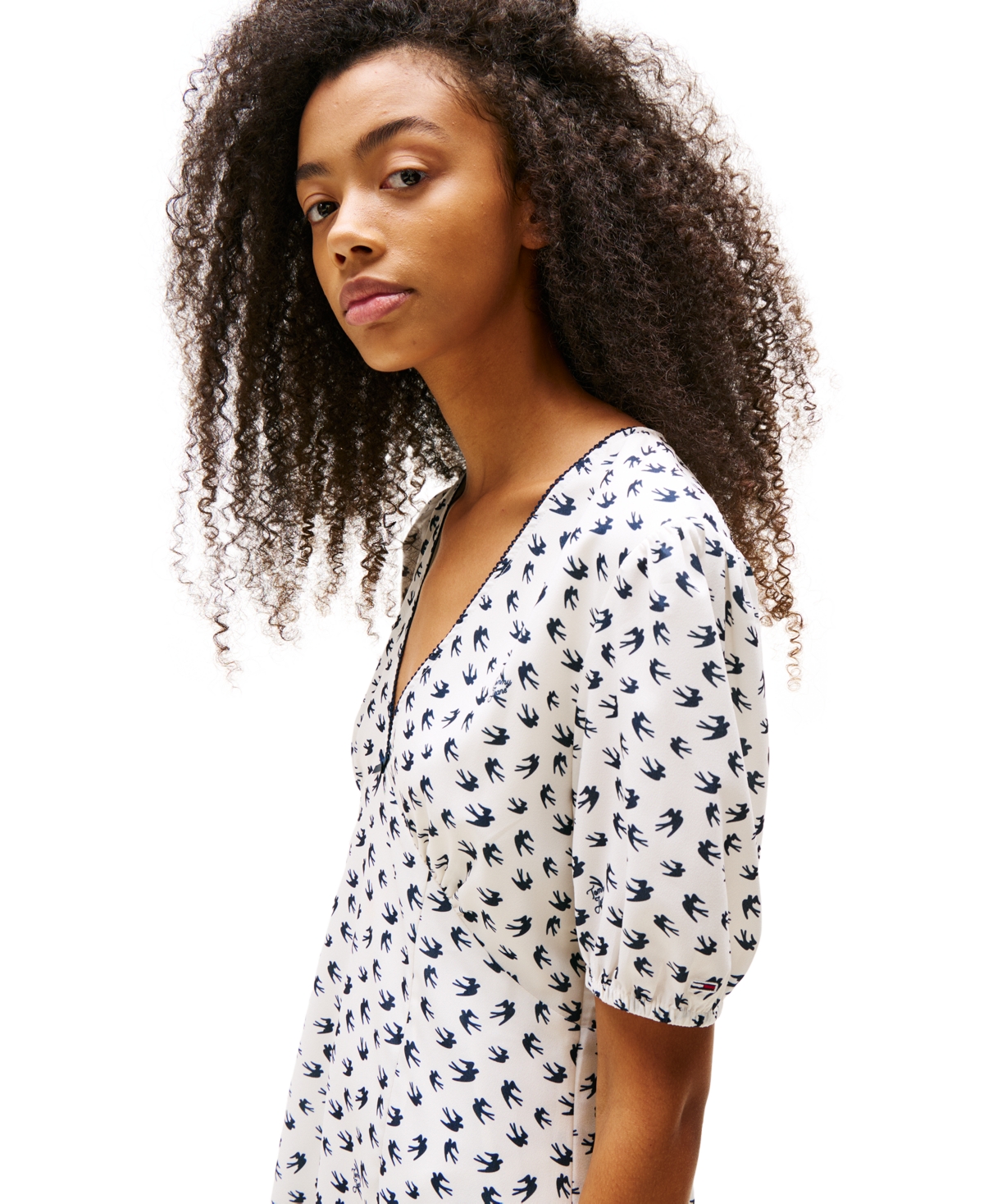 Tommy Jeans Women's Short-sleeve Crepe Minidress In White Bird Aop