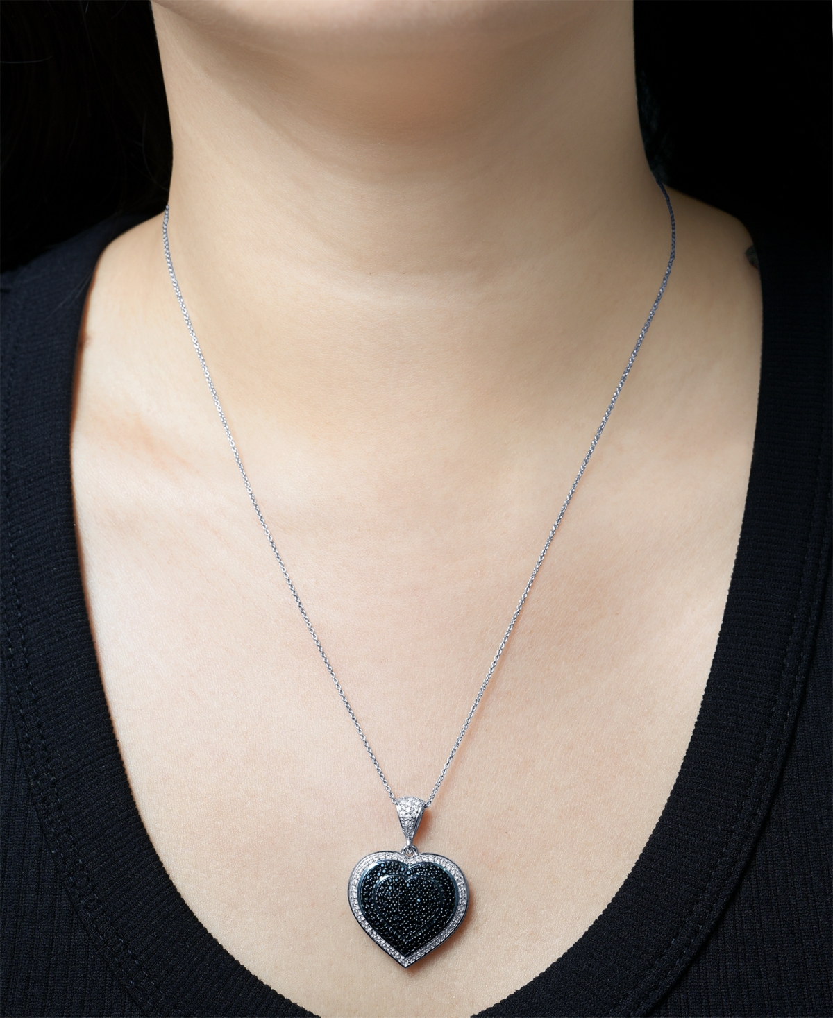 MACY'S BLACK & WHITE DIAMOND HEART HALO CLUSTER 18" PENDANT NECKLACE (3/4 CT. T.W.) IN STERLING SILVER, EXC 