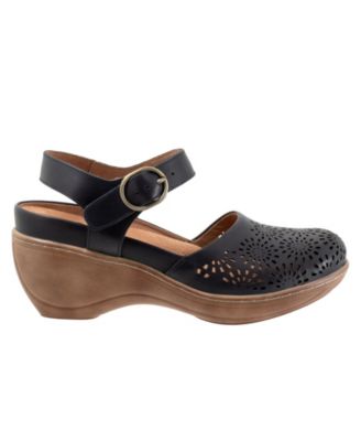 Mabelle Perf Clog