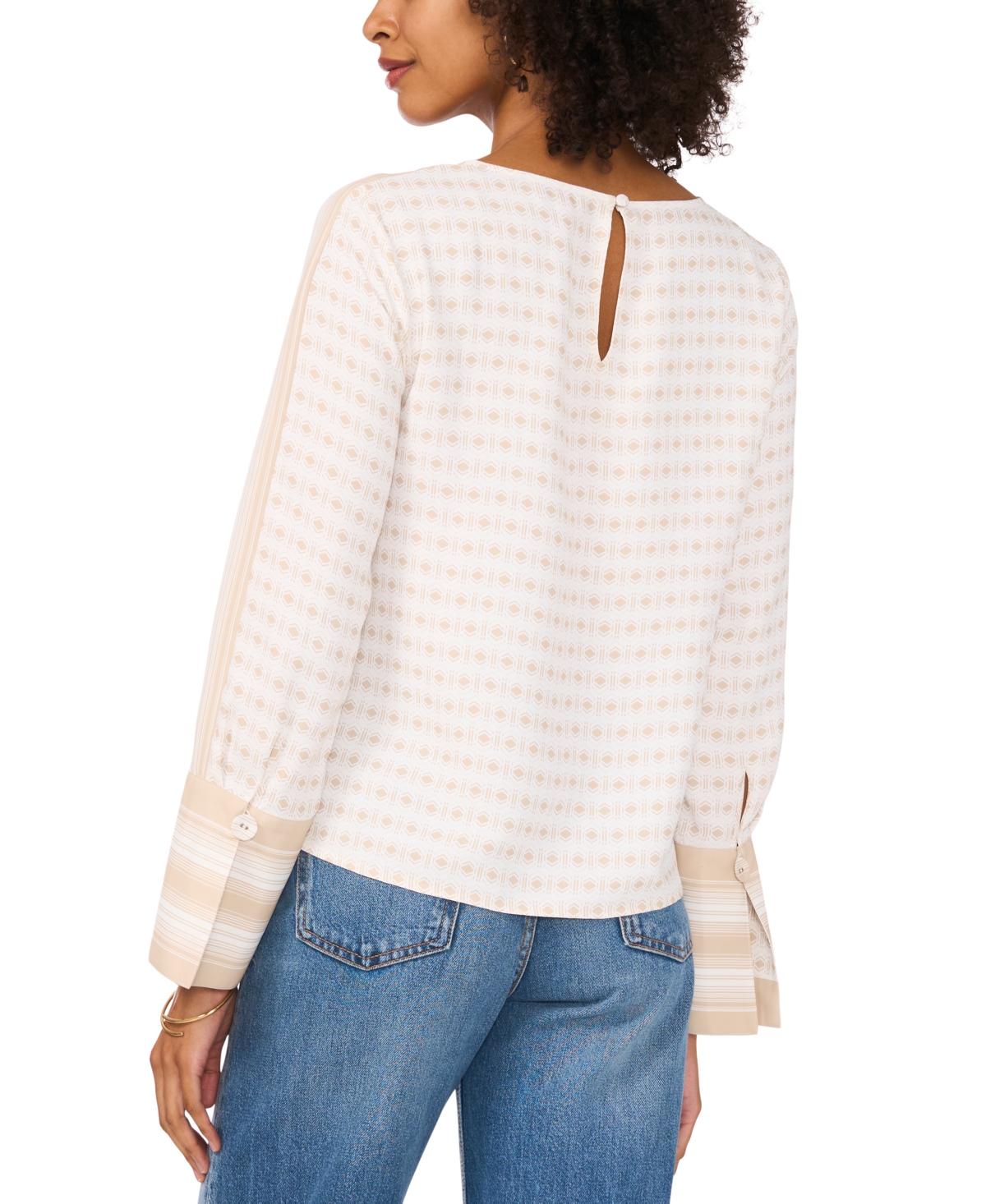 VINCE CAMUTO WOMEN'S PRINTED WIDE-CUFF BOAT-NECK TOP 