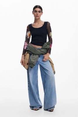 Women's T-shirt with printed sleeves