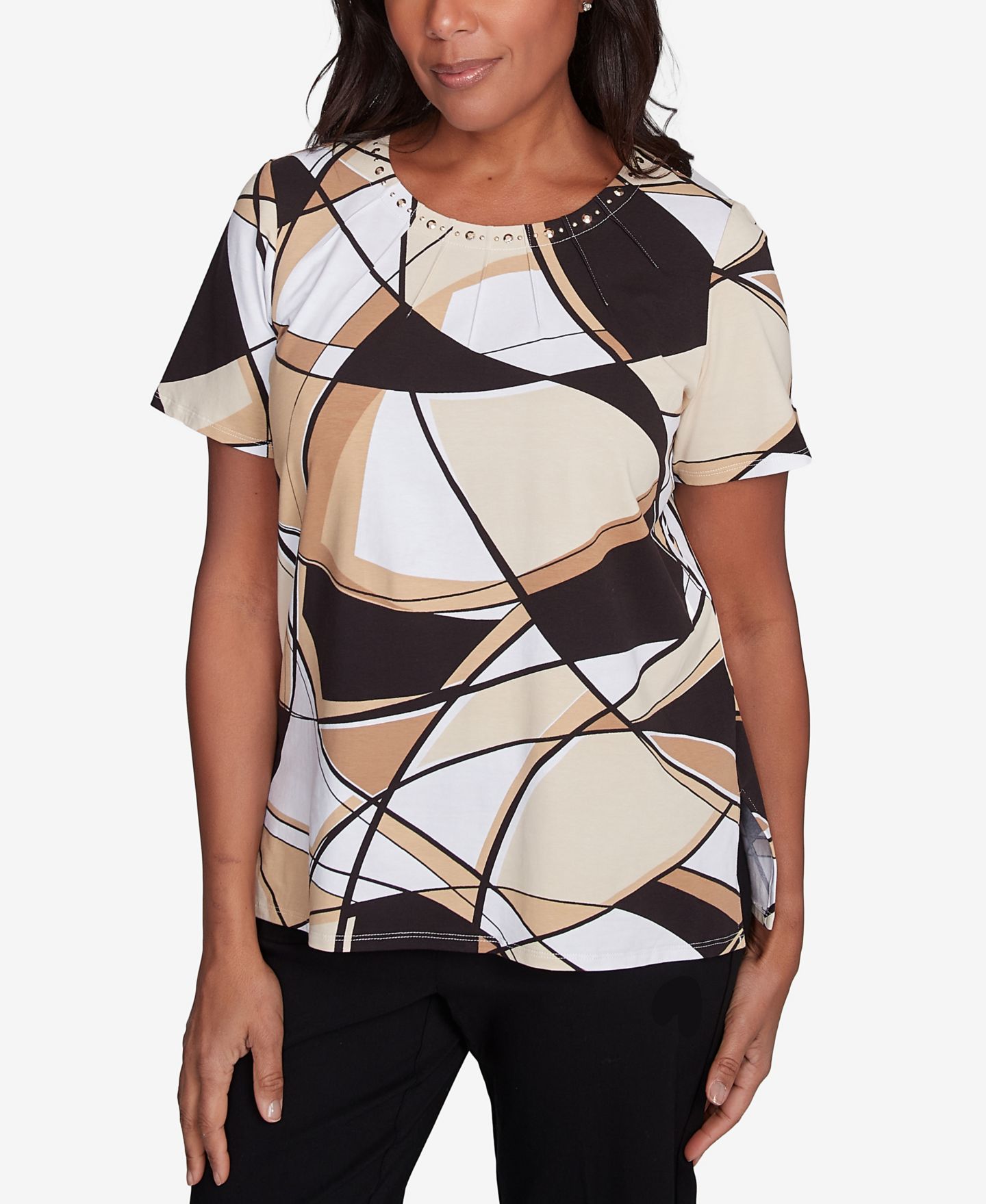 Женский топ Alfred Dunner Geometric with Detailed Neckline, цвет: Чёрный / Рыжевато-коричневый — фото 3