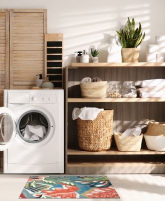 Capri on Holiday 1'8"x2'6" Area Rug