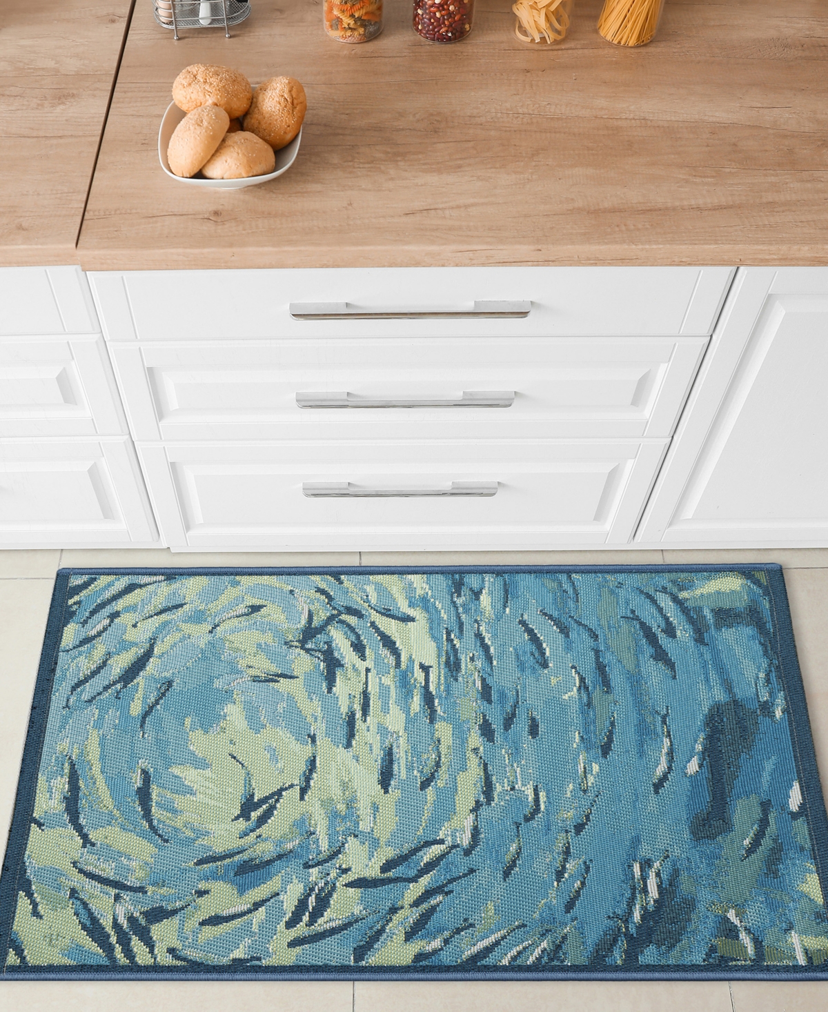 Liora Manne Esencia Fish To Go Blue 2'5"x3'11" Area Rug In Blue