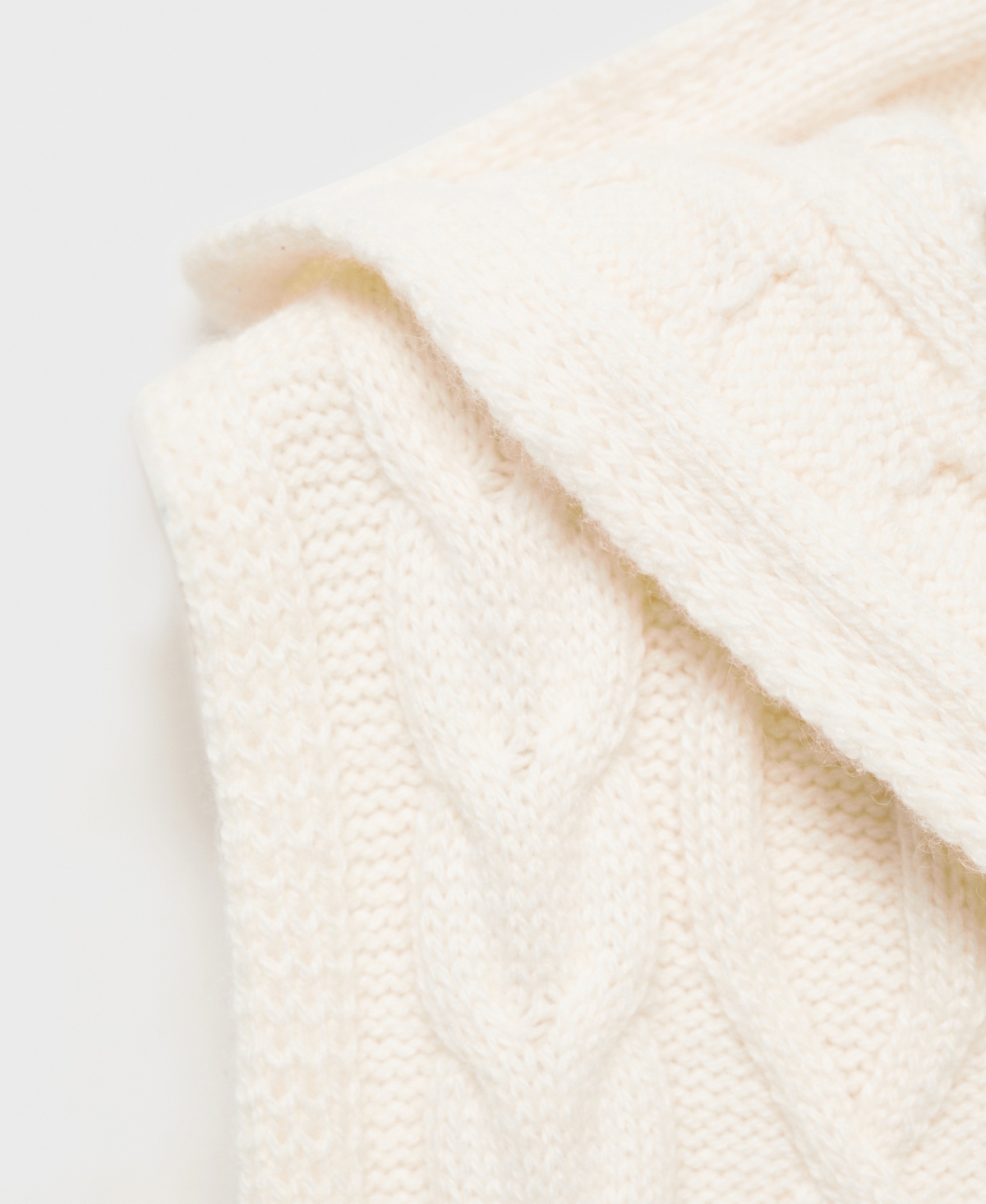 Mango Women's Hooded Cable Knit Sweater Vest In Ecru