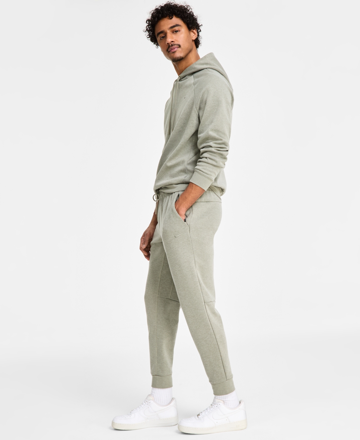 Nike Men's Primary Dri-fit Uv Versatile Joggers In Gray