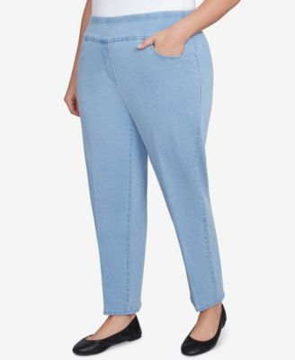 Plus Size Super Stretch Mid- Rise Short Length Denim Pants