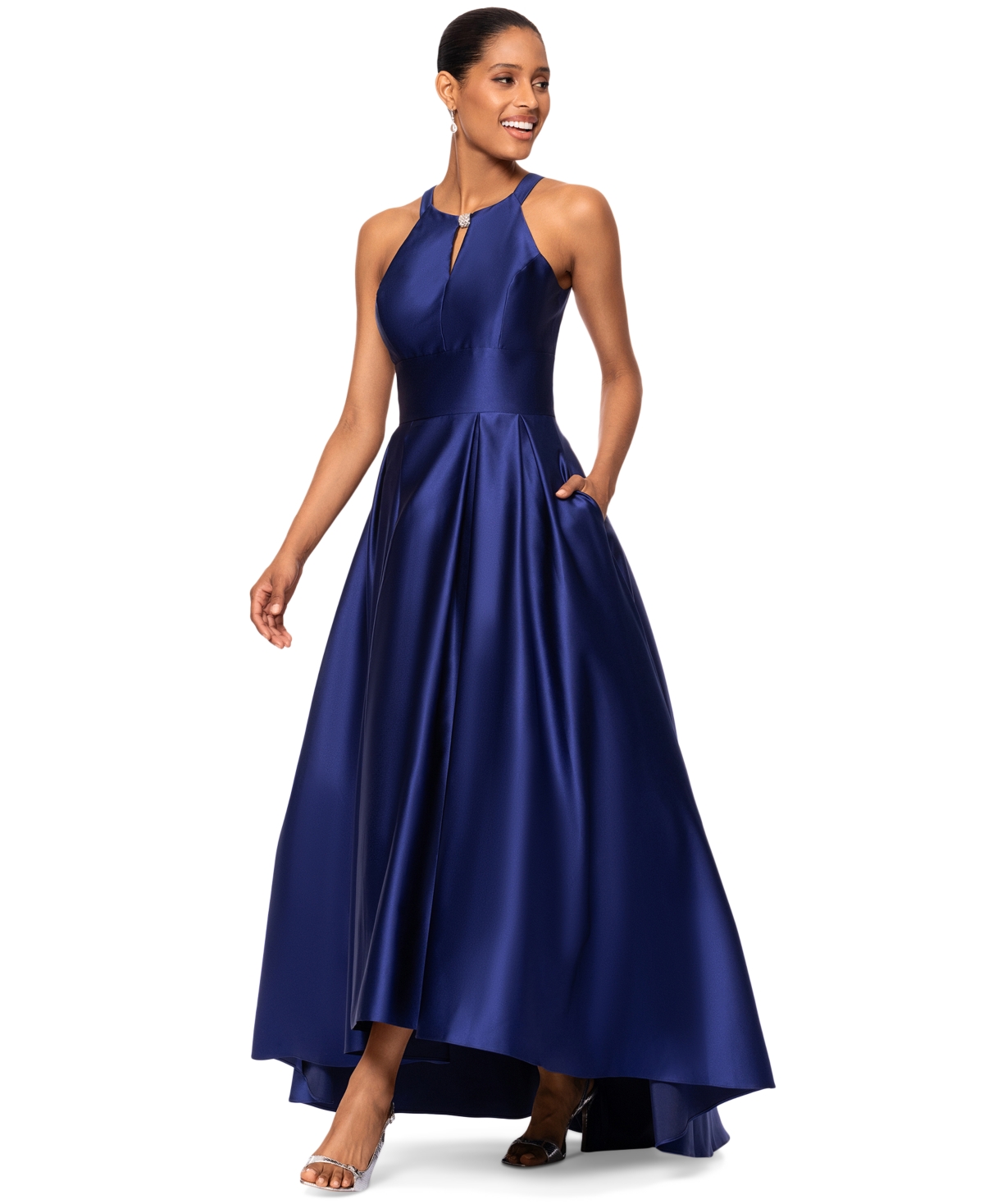 BETSY & ADAM BETSY & ADAM PETITE HIGH-LOW SLEEVELESS HALTER GOWN 