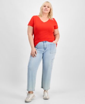 Trendy Plus Size Fitted V-Neck T-Shirt