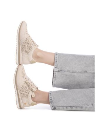 Women's Casual Sneakers