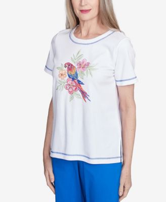 Petite Parrot Cay Parrot Centered Short Sleeve Top