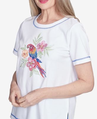 Petite Parrot Cay Parrot Centered Short Sleeve Top