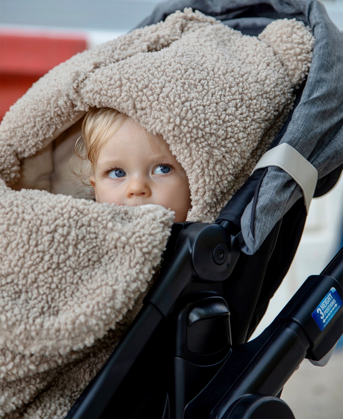 7am Enfant Baby Hooded Pod In Oatmeal