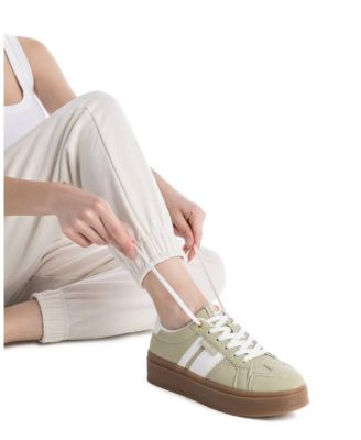 Refresh Collection Women's Casual Suede Sneakers By XTI